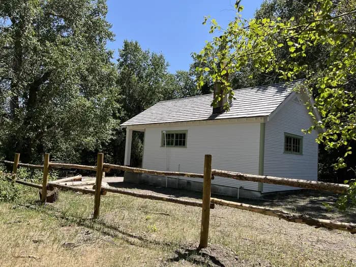 MALAD SUMMIT GUARD STATION